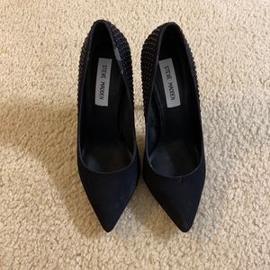 Steve Madden - Black Pumps
